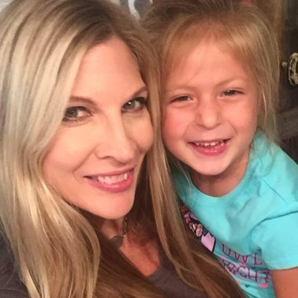 Meet your Posher, Janet - Picture 1 of 1